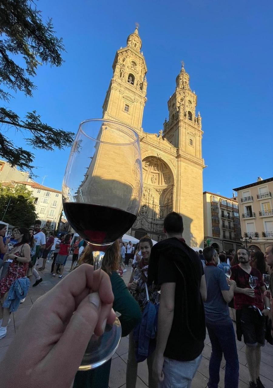 Alojamiento En Pleno Centro Con Wifi Y Aire Acondicionado Logroño Eksteriør billede